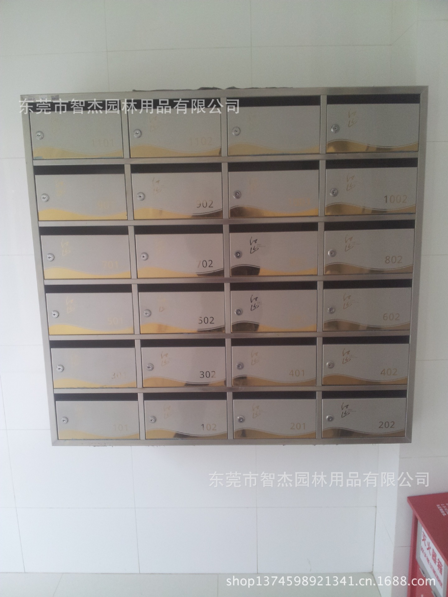 鋼木結構信報箱 高端定制，小區品質之選